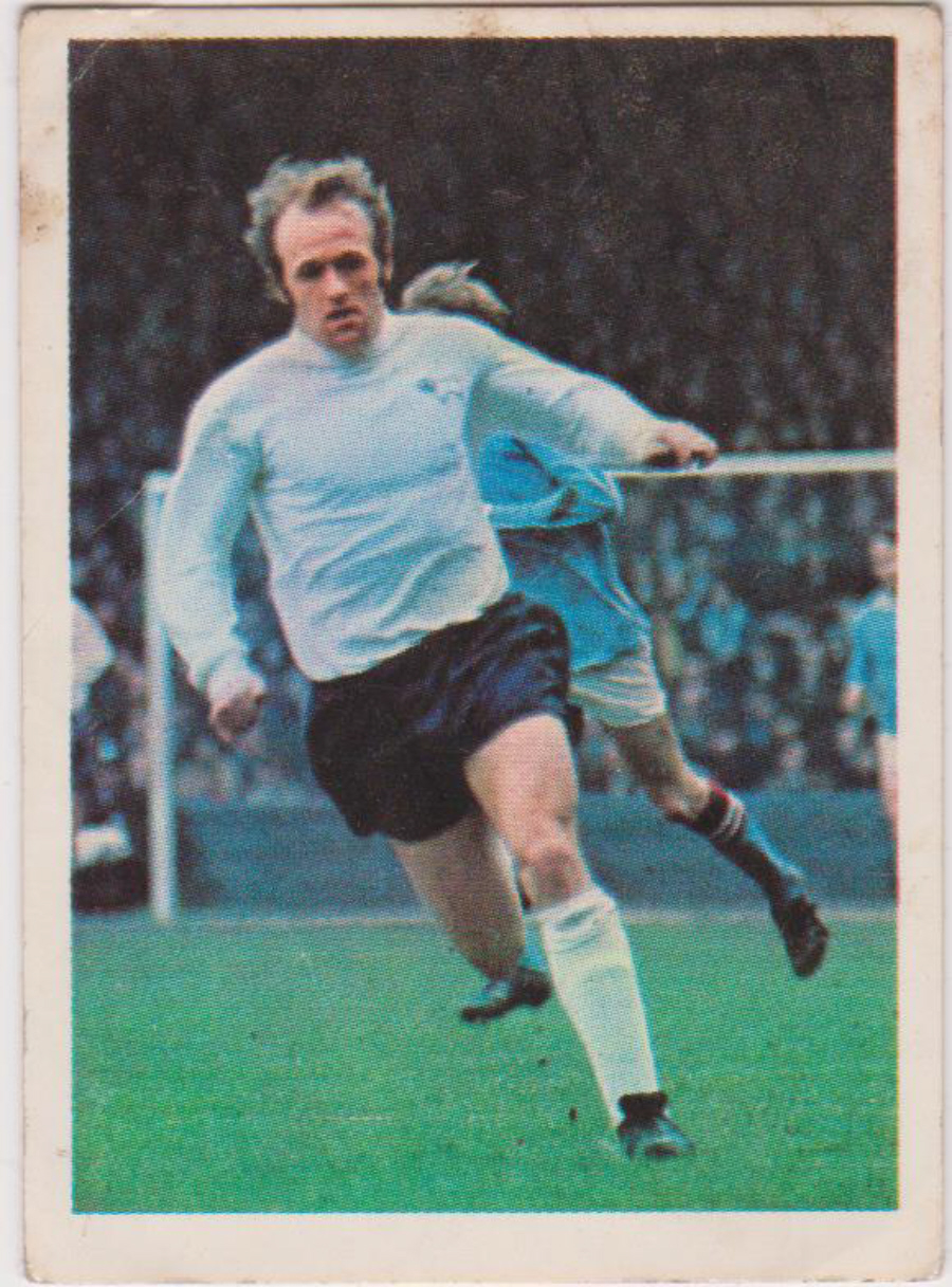 Top Sellers / Panini FOOTBALL'74 Card No. 104 Archie Gemmill - Click Image to Close