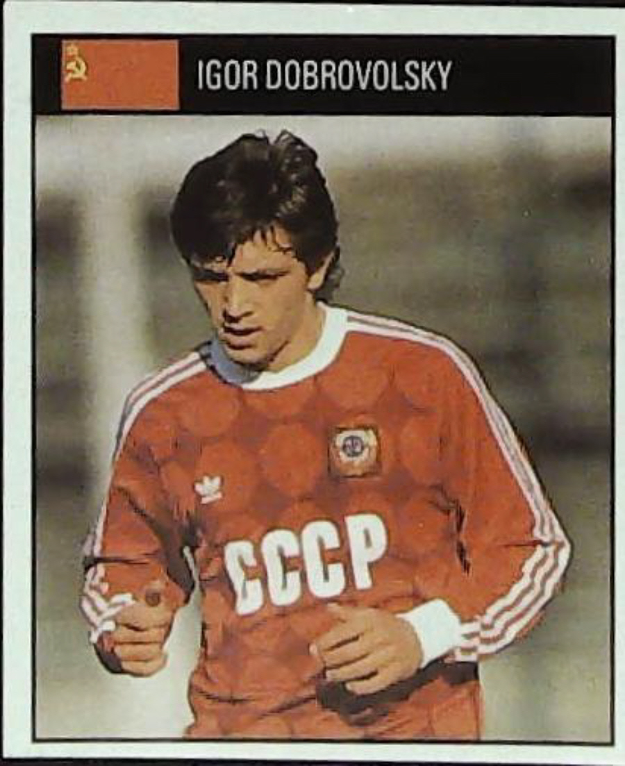 Orbis Italia 90 Football Stickers Blue Back No 221 IGOR DOBROVOLSKY