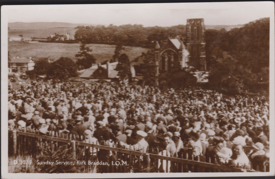 Postcard Sunday Service Kirk Braddan, Isle of Man - Click Image to Close