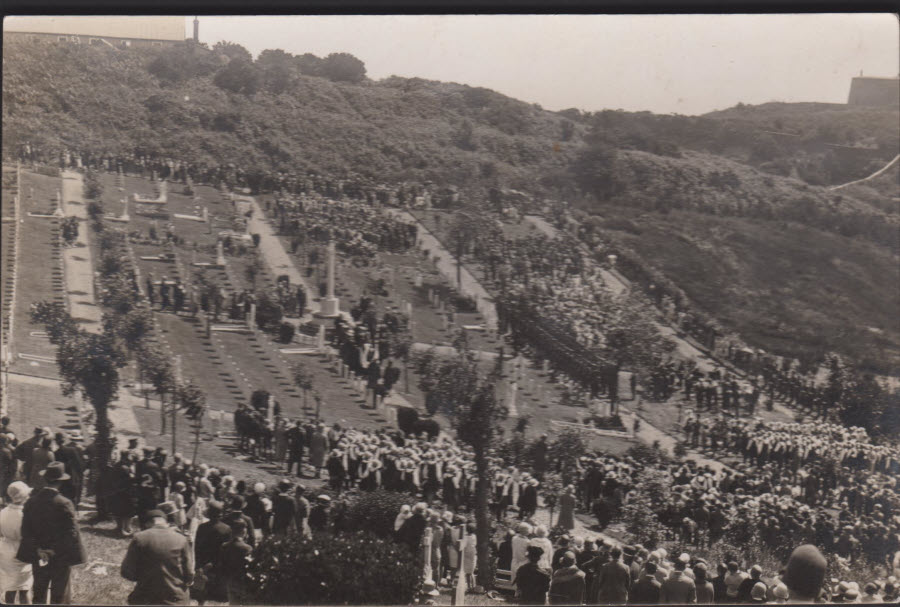 Postcard - Cheriton Hill, near Folkestone, Kent - Real Photo - Click Image to Close