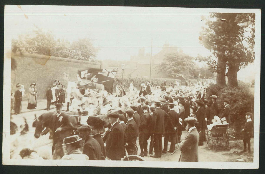 Postcard -Hay Mills Coronation Festivities ,Birmingham -1911 - Real Photo - Click Image to Close