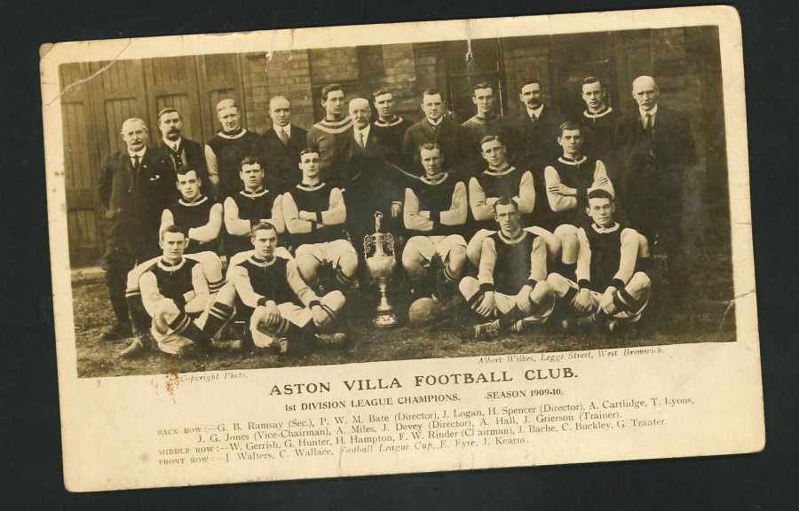 Postcard - Aston Villa Football Club, 1909-10, Birmingham - Click Image to Close