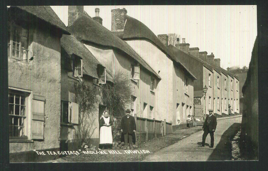 Postcard Devon - Tea Cottage Badlike Hill, Dawlish Real Photo