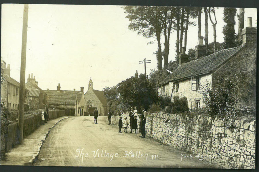 Postcard Somerset - Village Hall, Hallen 1924