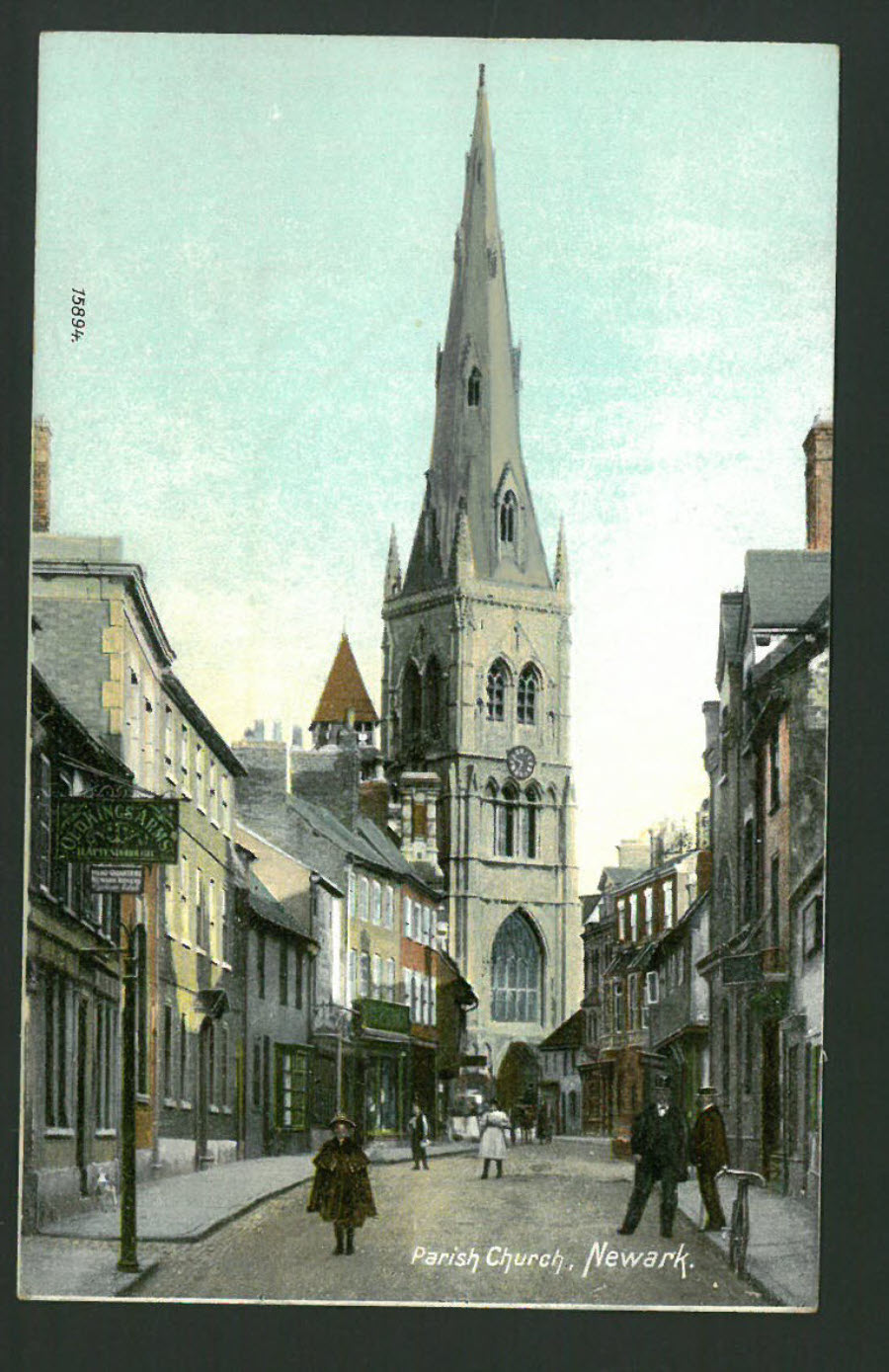 Postcard Nottinghamshire - Newark Parish Church - Click Image to Close