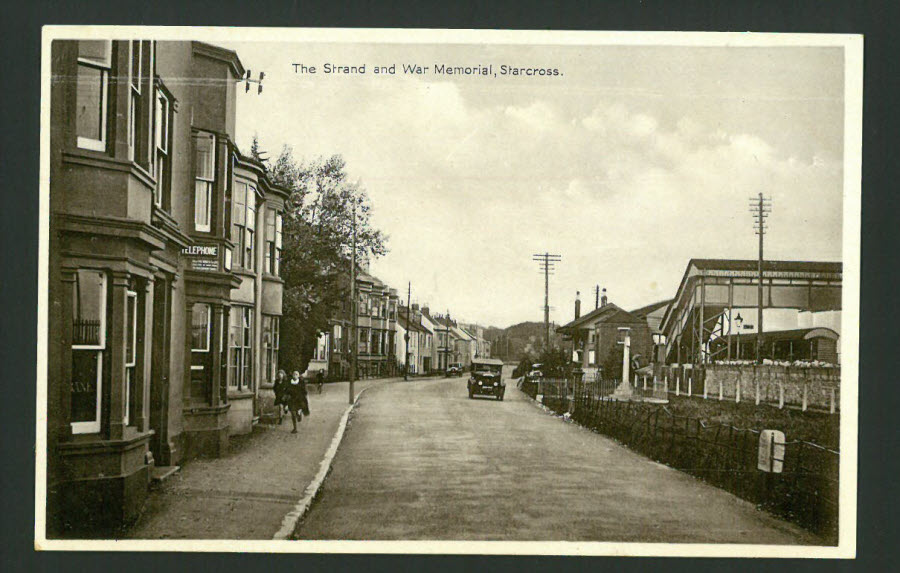 Postcard Devon - Strand & War Memorial,Starcross