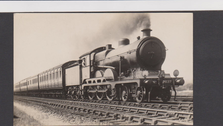 Postcard - Railways - Down Cromer Express at Romford