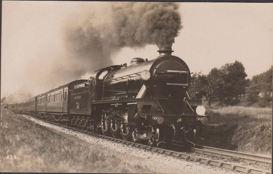 Postcard - Railways- Down Continental Express At Bickley Junction