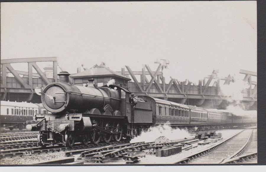 Postcard - Railways - Down South Wales Express St. Patrick at Paddington