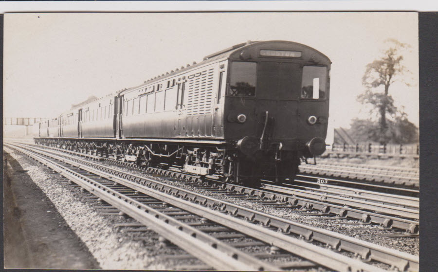 Postcard - Railways - Walford to Euston Express Electric at Kenton - Click Image to Close