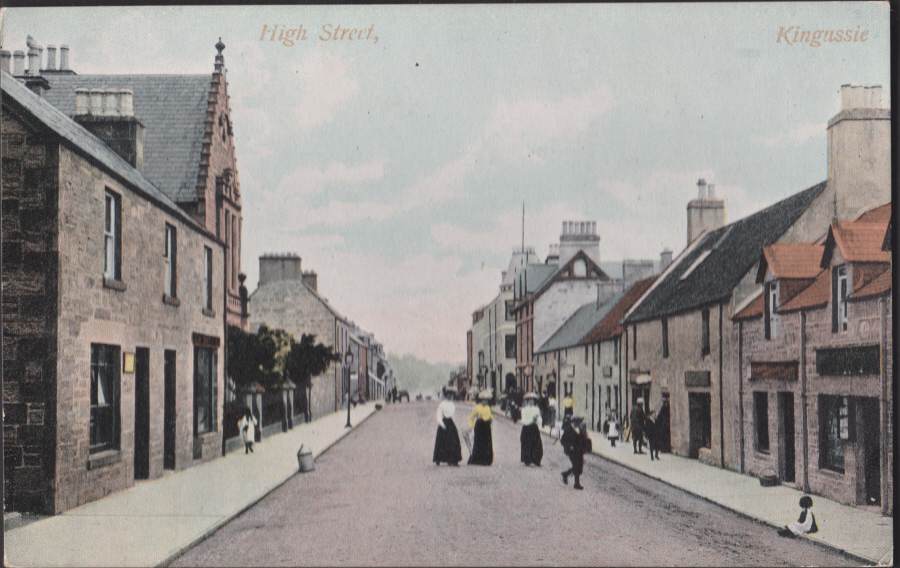 Postcard - Scotland- High Street, Kingussie nr Inverness