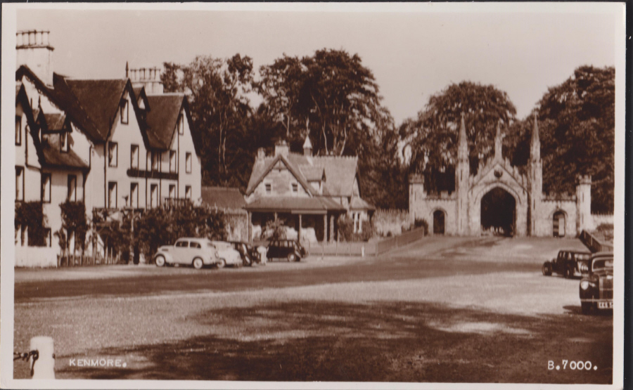 Postcard - Scotland- Kenmore ref B.7000 real Photo - Click Image to Close