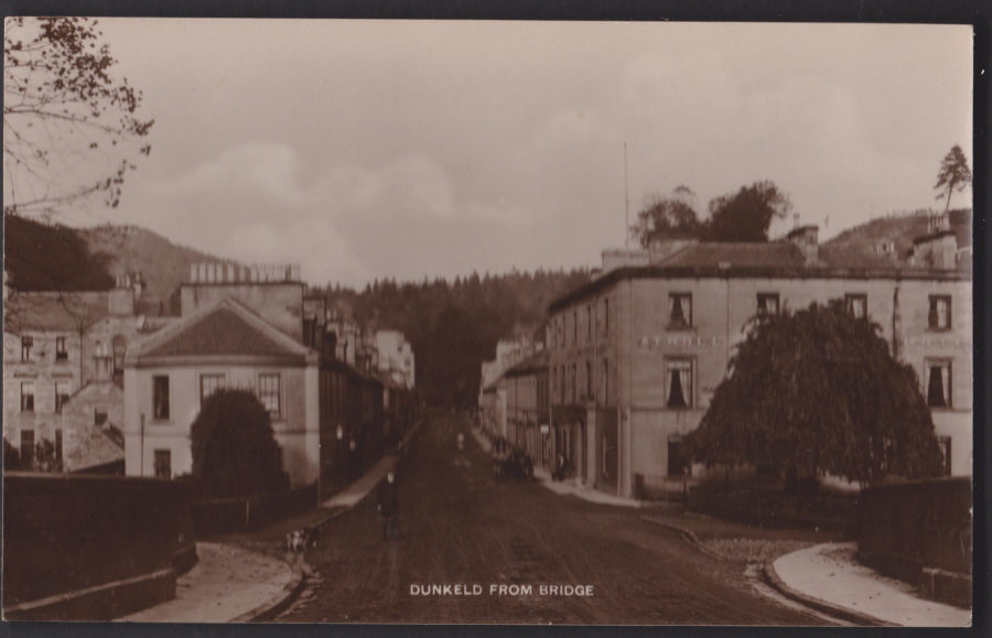 Postcard - Scotland- Dunkfeld from Bridge Real Photo