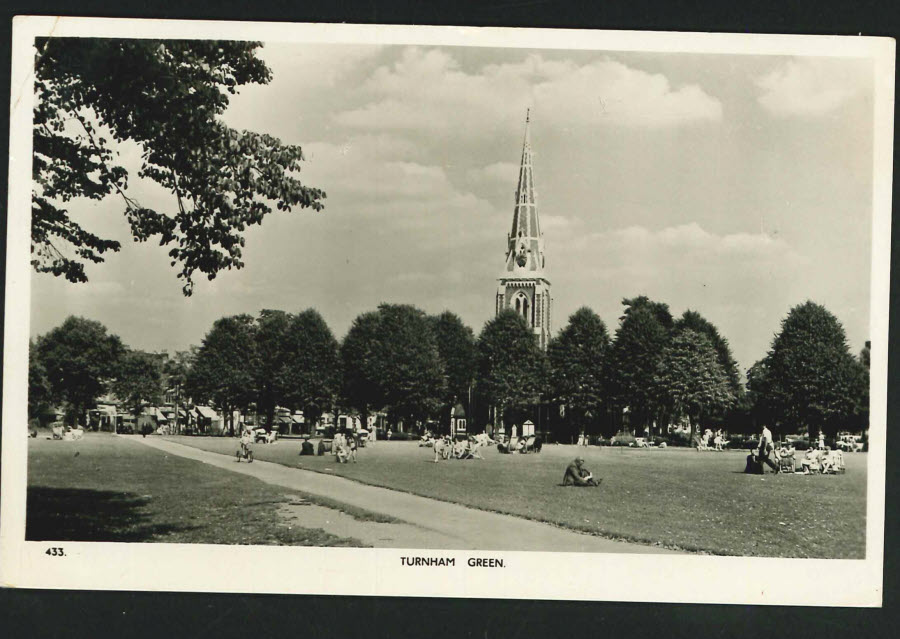 Postcard Middlesex Turnham Green 1953