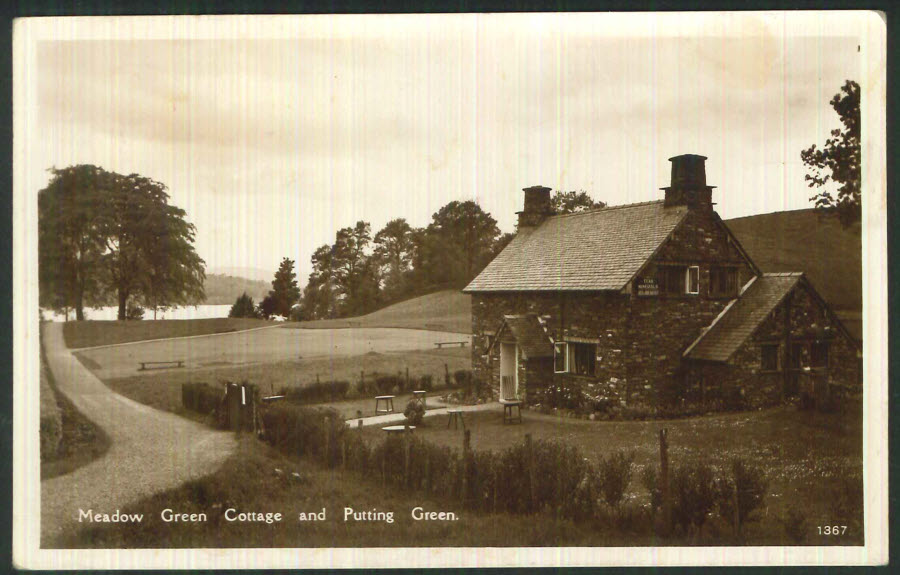 Postcard Scotland - Meadow Green Cottage & Putting Green, Dumfries 1935