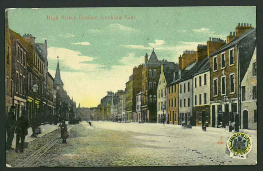 Postcard Scotland - High Street,DunbarLooking East, East Lothian 1908 - Click Image to Close