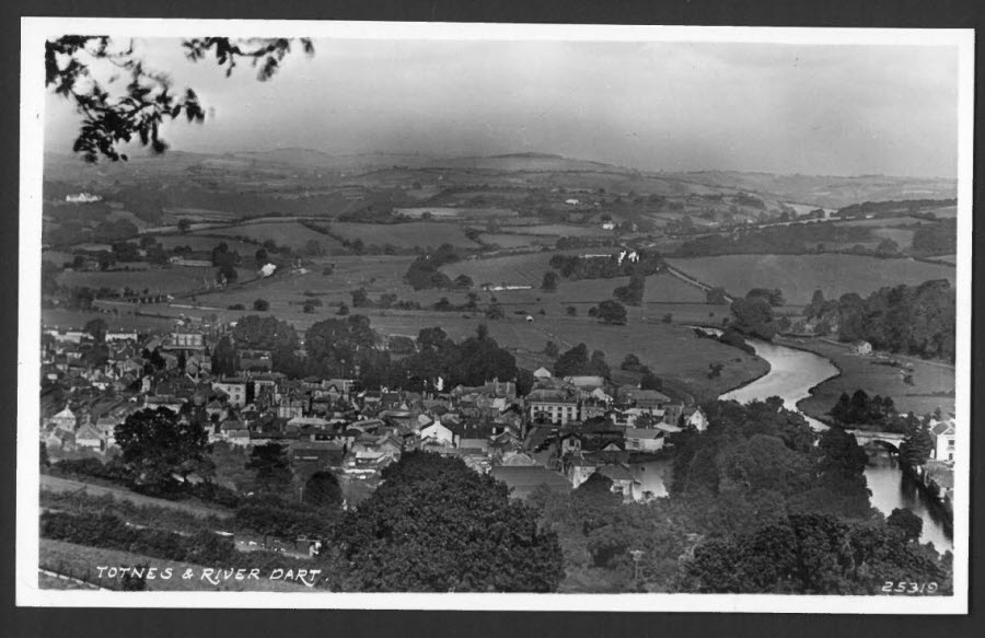Postcard Devon - River Dart, Totnes Real Photo