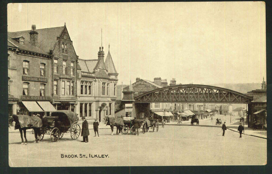 Postcard Yorkshire Brook St. Ilkey