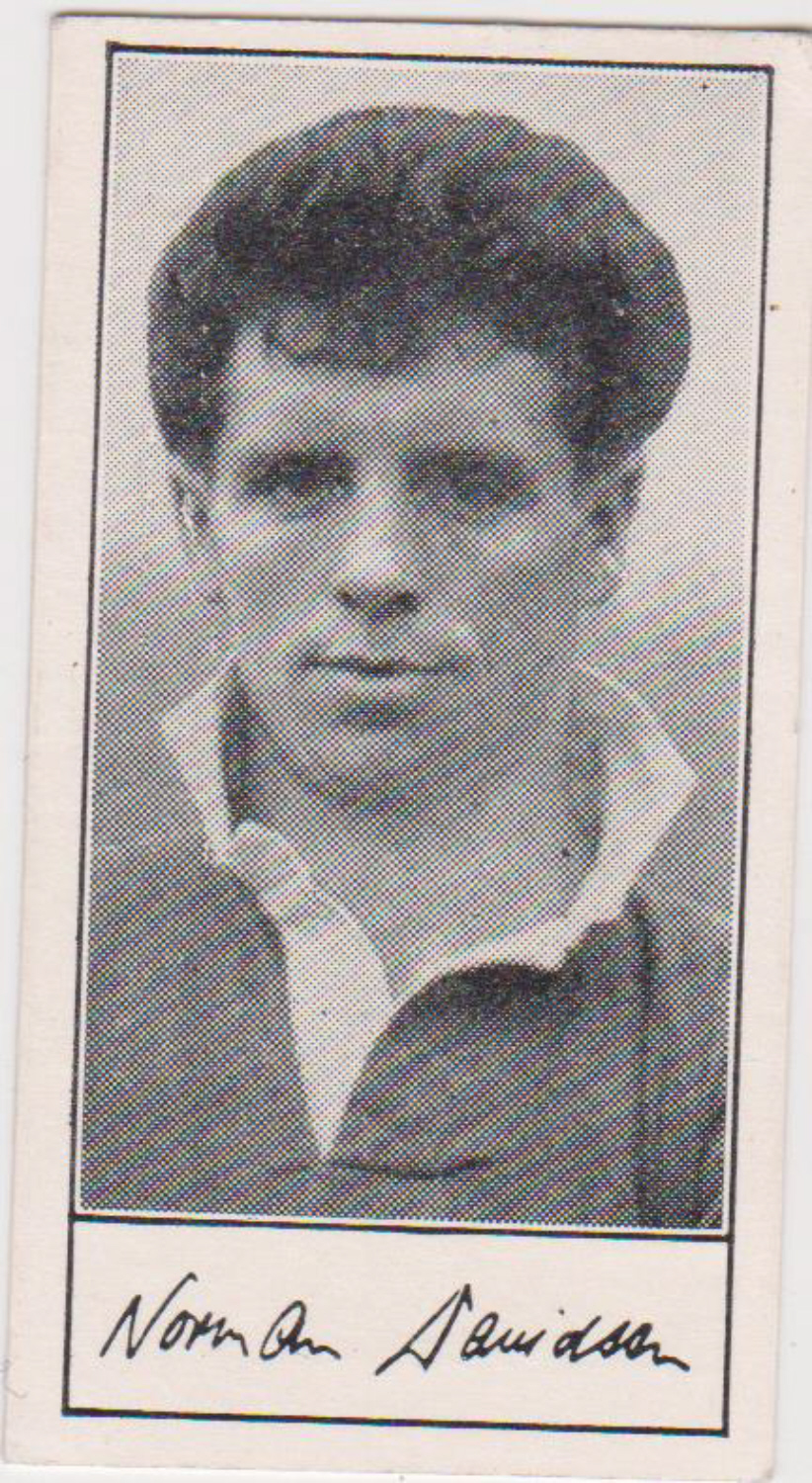 Barratt Famous Footballers A6 No 56 N Davidson Aberdeen