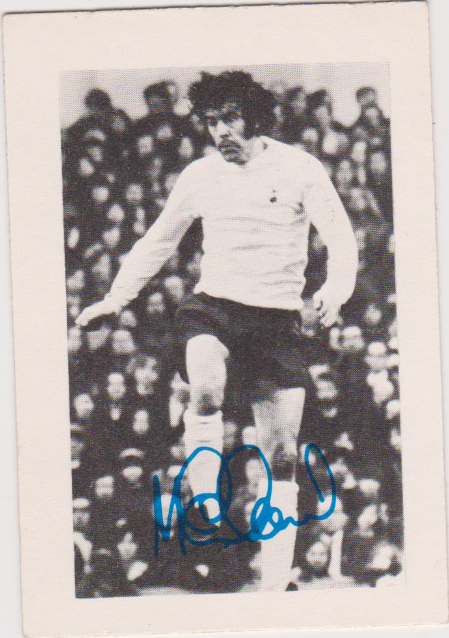 A & B C Footballers 1973 MF from set of 32 Straight Edge No 25 Mike England