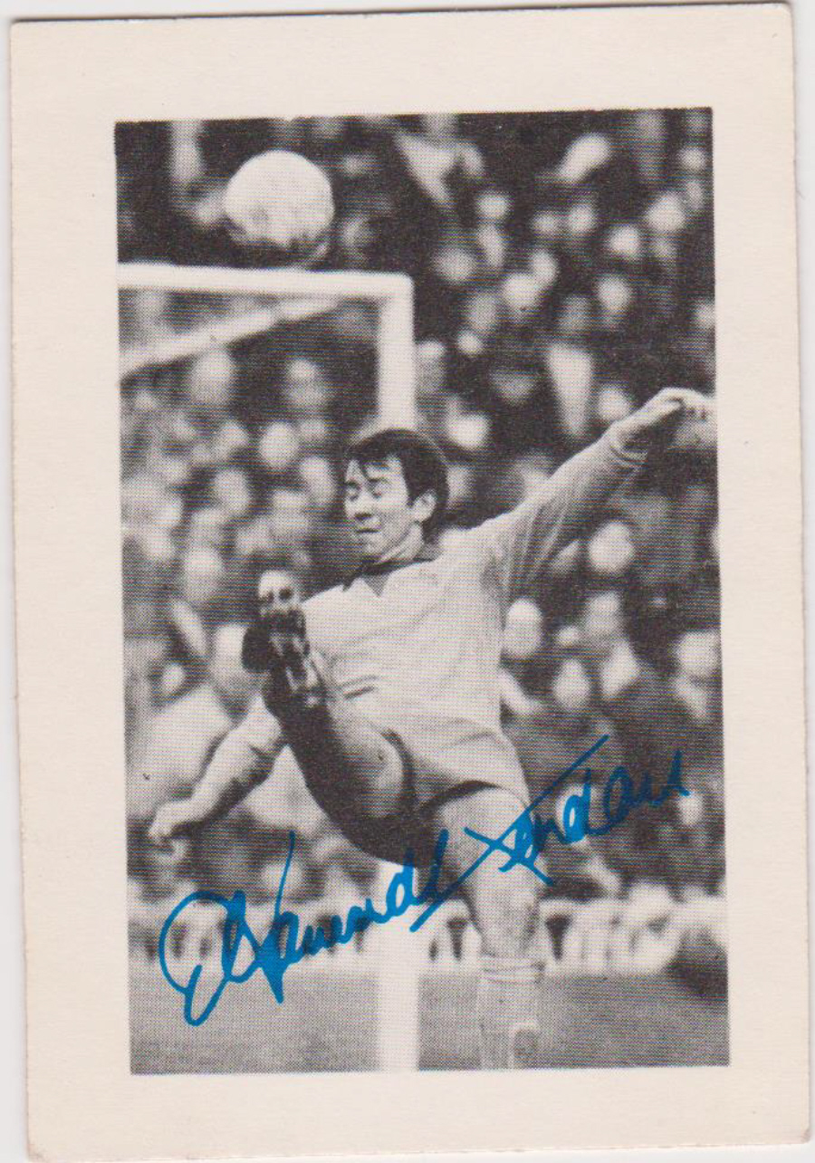A & B C Footballers 1973 MF from set of 32 Straight Edge No 12 Howard Kendall