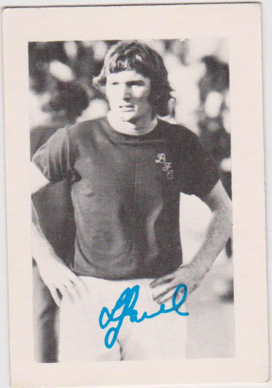 A & B C Footballers 1973 MF from set of 32 Straight Edge No 18 Leighton James