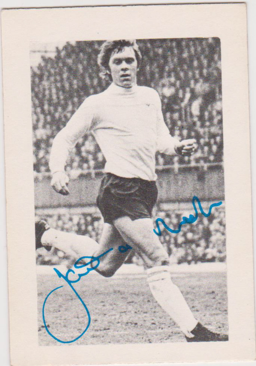 A & B C Footballers 1973 MF from set of 32 Straight Edge No 27 David Nish