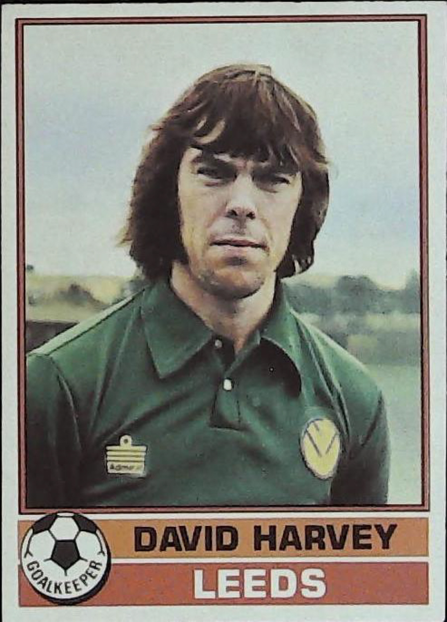 Topps UK Footballers Red Back 1977 LEEDS UNIITED No 147 DAVID HARVEY